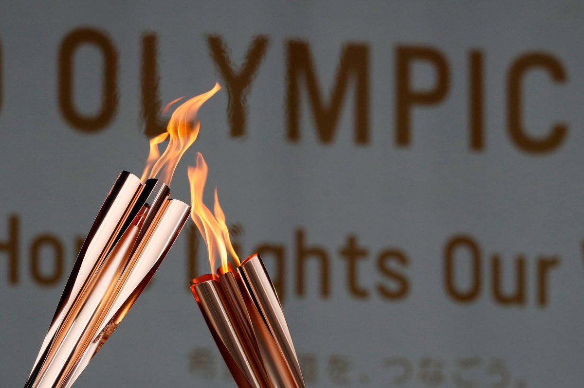 Lần đầu tiên ngọn đuốc Olympic được thắp sáng bằng hydro