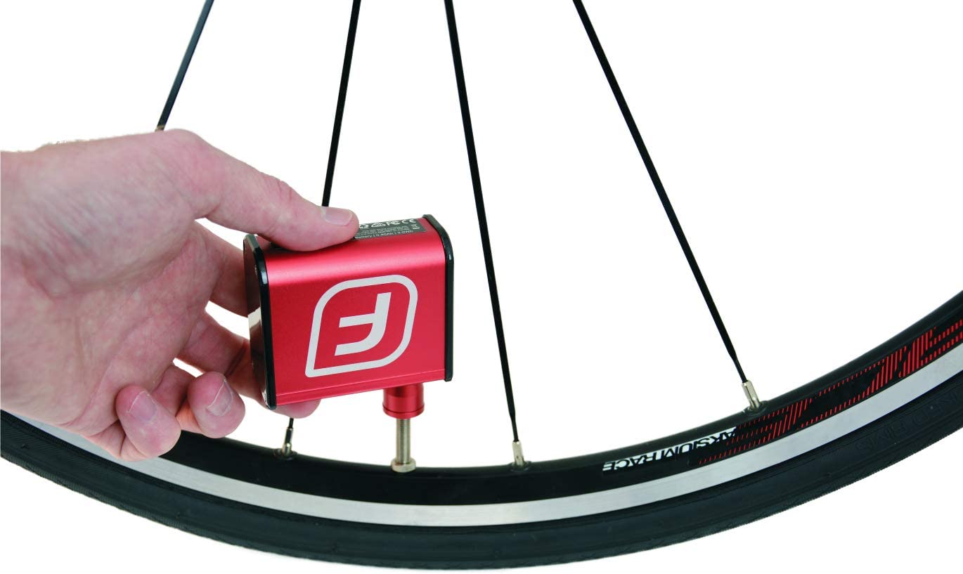 miniFumpa: Thiết bị bơm bánh xe cầm tay vô cùng tiện lợi cho người yêu thích đi xe đạp