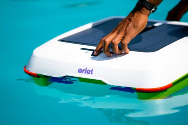 Máy làm sạch hồ bơi năng lượng mặt trời Solar-Breeze Ariel