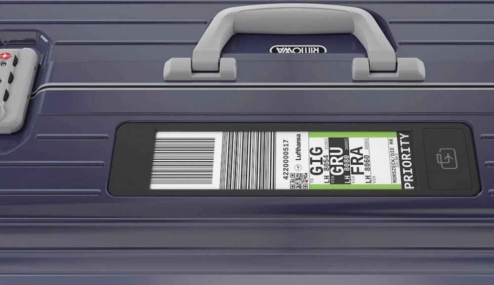 Alaska Airlines sử dụng thẻ kỹ thuật số tiện lợi e-ink thay nhãn dán hành lý cho khách hàng thường xuyên của hãng