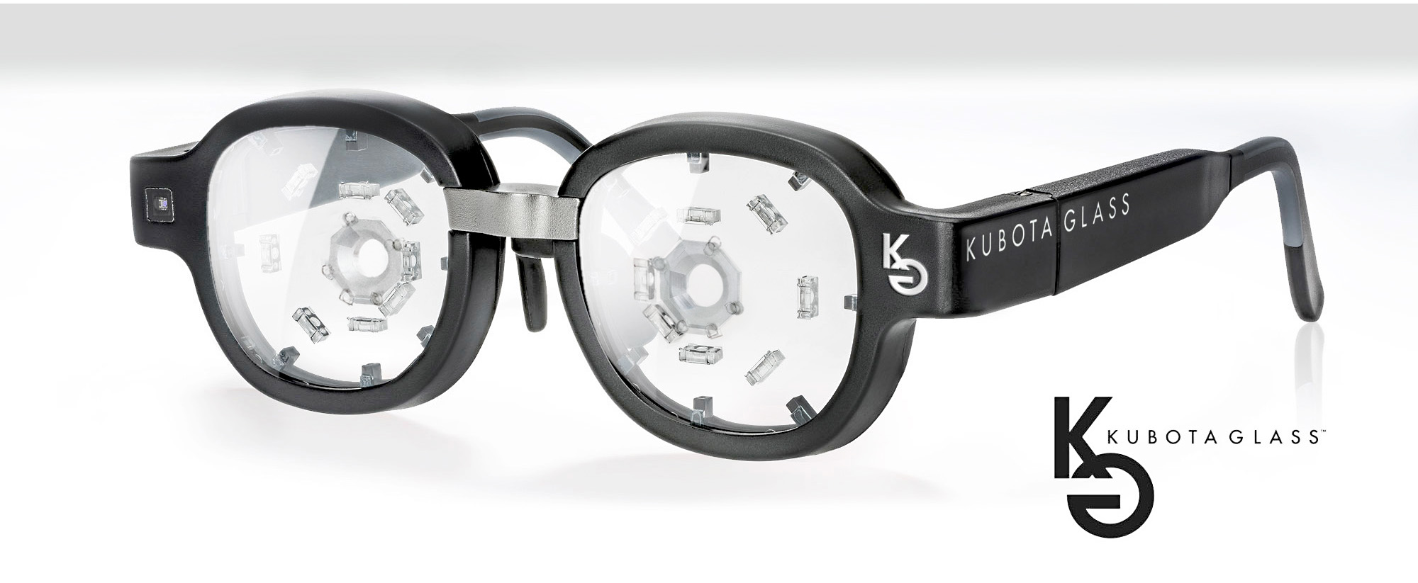 Kubota : Chiếc kính này có thể ngăn chặn và đảo ngược chứng cận thị