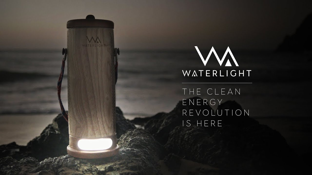 WaterLight: Đèn xách tay có thể sạc bằng nước muối hoặc nước tiểu